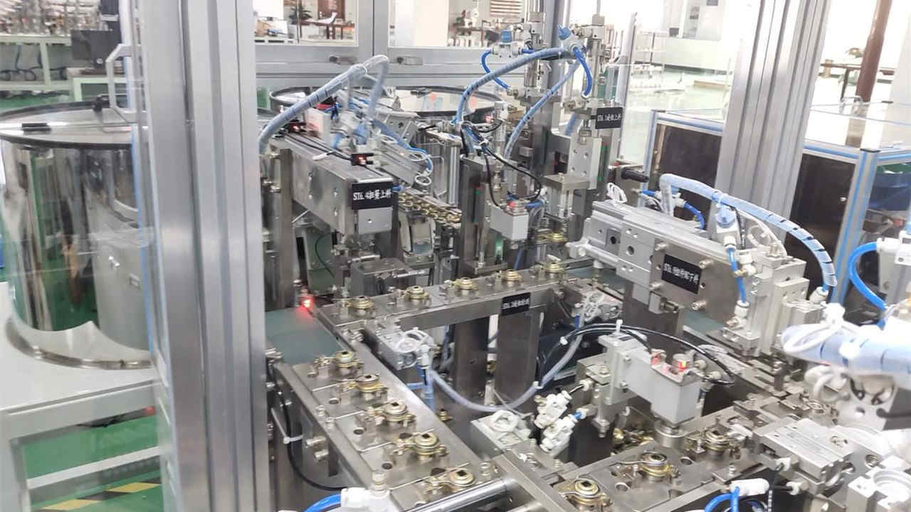 Automatic Assembly Machine