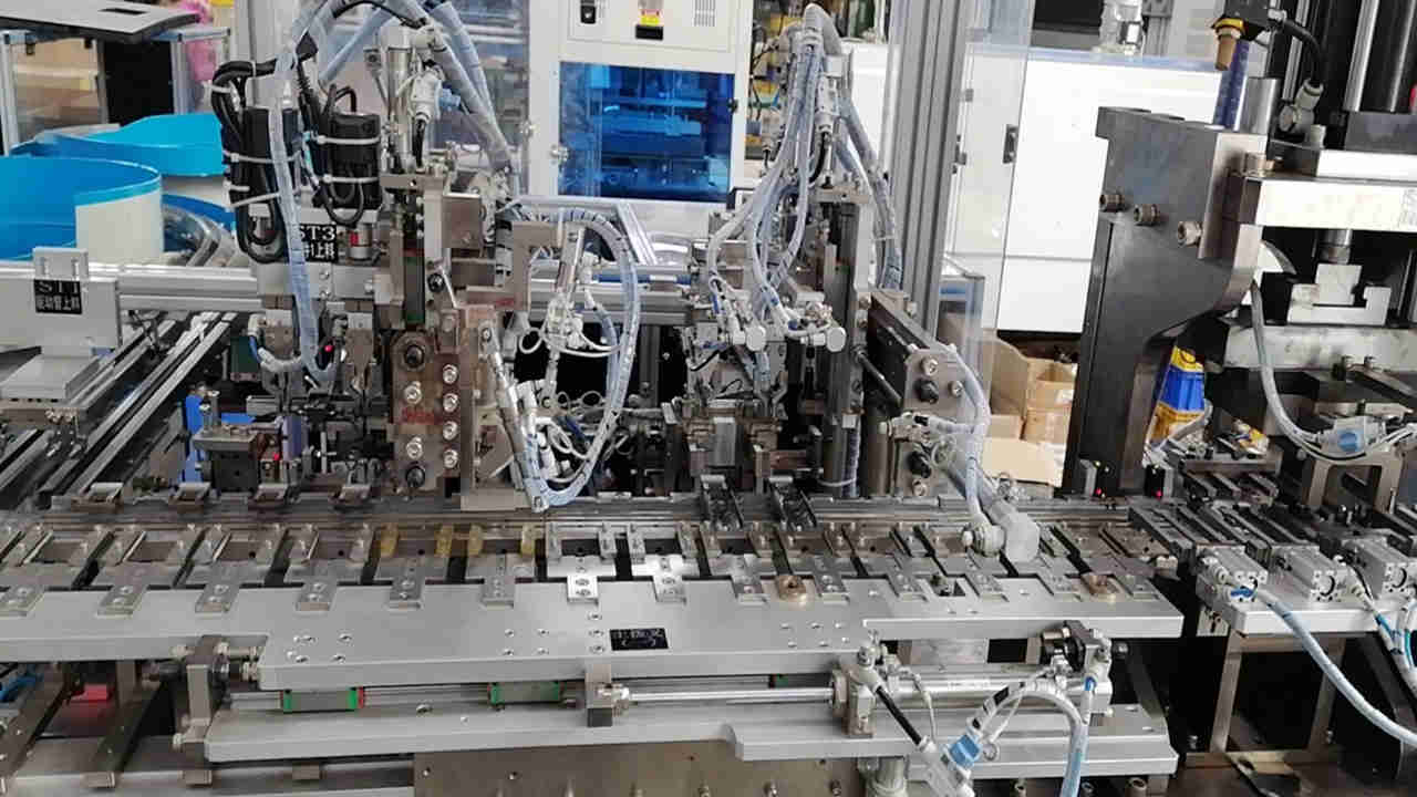 Automatic Assembly Machine