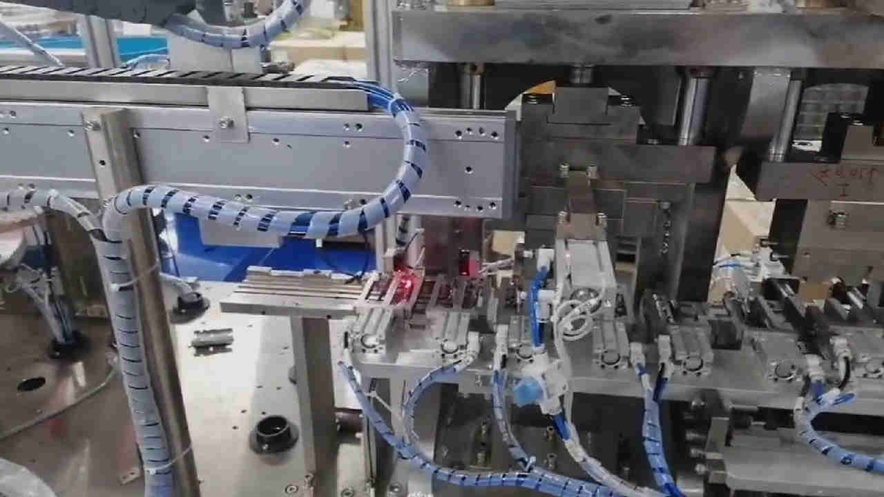 Automatic Assembly Machine