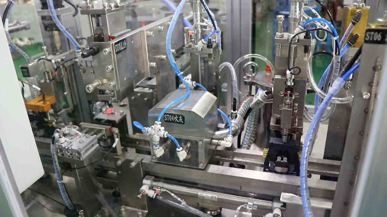 Contactors automatic assembly line
