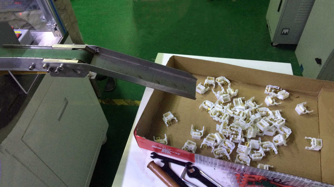 Socket components Assembly Machine 