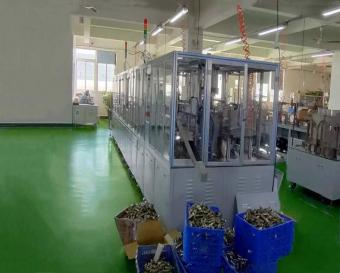 45 degree locking assembly line